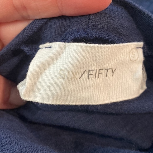 Six/Fifty Navy Blue Long Sleeved Shirt w/ Tie Front Size Small in EUC - Picture 7 of 8